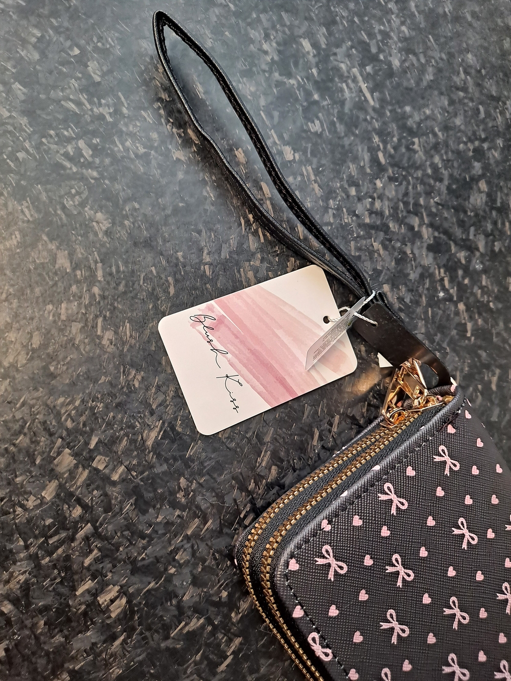 Black and Pink Bow & Heart Print Wristlet Wallet. (NWT) - Picture 9 of 15